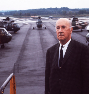 стара фотографія на меморіалу Сікорського